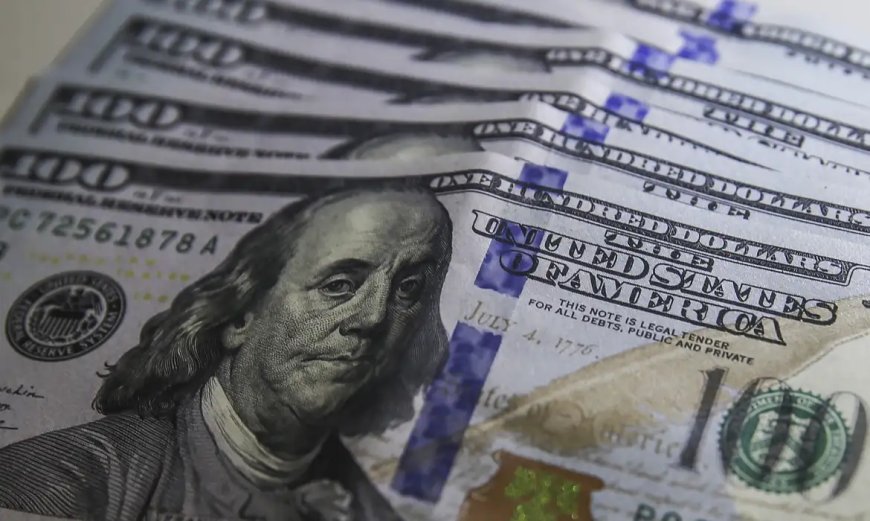 Dólar em Alta: Fatores que influenciam a cotação em outubro