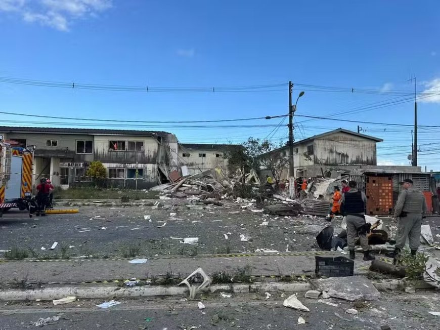 Explosão em prédio de Maceió deixa pelo menos três mortos