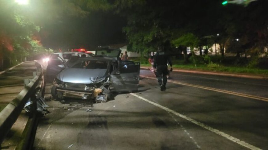 Perseguição policial termina em acidente e apreensão de arma  em Campo Grande