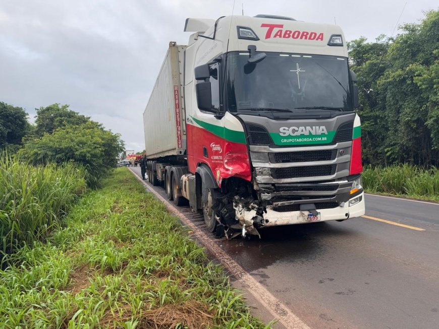 Motorista de Gol Morre Carbonizado Após Colidir com Carreta na MS-276