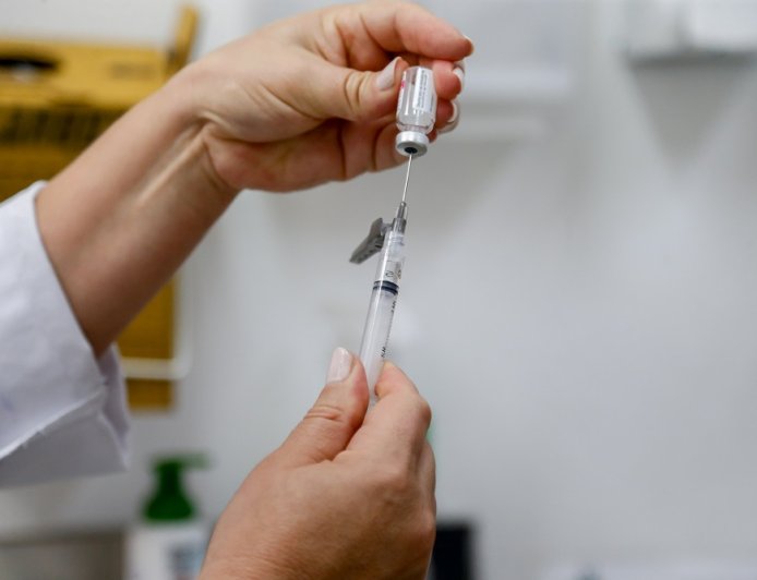 Butantan confirma proteção ampliada em nova vacina contra dengue