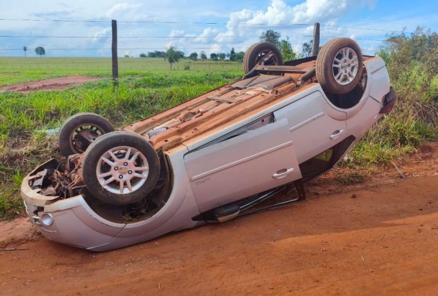 Desvio de animal provoca capotamento na MS-141