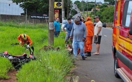 Acidente na Avenida Tamandaré em Campo Grande Deixa Dois Jovens Feridos; Investigação em Andamento