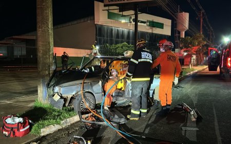 Acidente Grave na Avenida Cônsul Assaf Trad Deixa Três Feridos