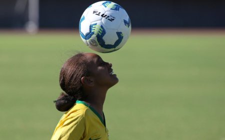Câmara cria comissão especial para analisar diretrizes do futebol feminino