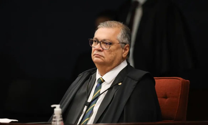 Dino vota pela condenação de cinco PMs do DF pelo 8/1