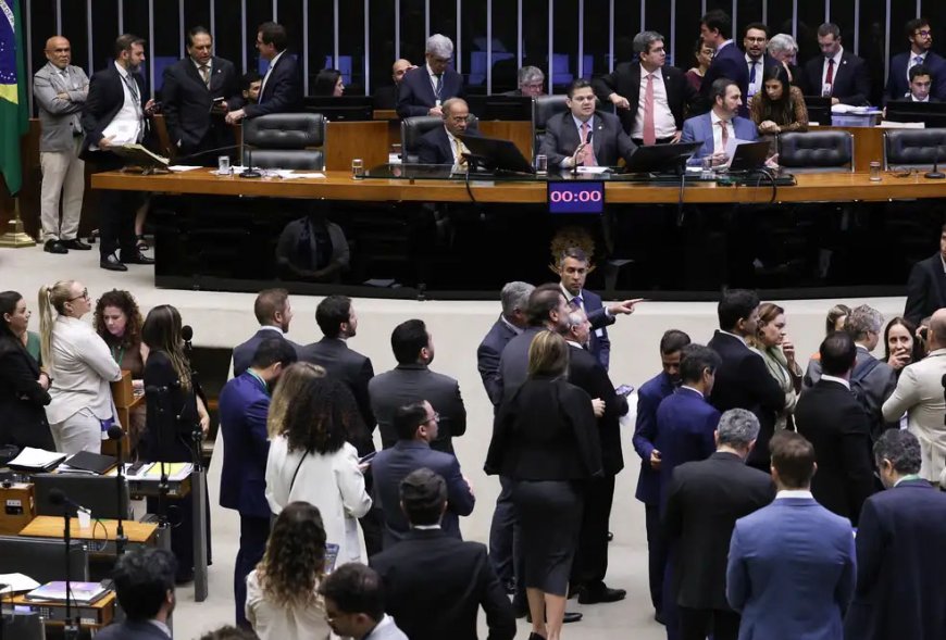 Congresso aprova LDO 2026 com superávit de R$ 34 bilhões