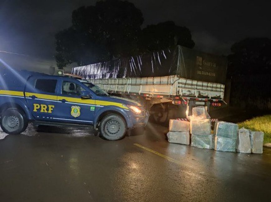 PRF apreende 241 kg de maconha em Ribas do Rio Pardo