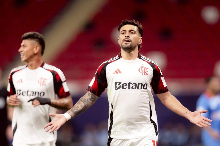 Flamengo avança à semifinal do Intercontinental com show uruguaio