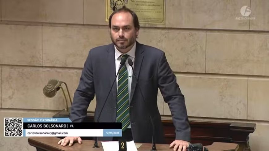 Carlos Bolsonaro deixa Câmara do Rio e mira Senado em SC