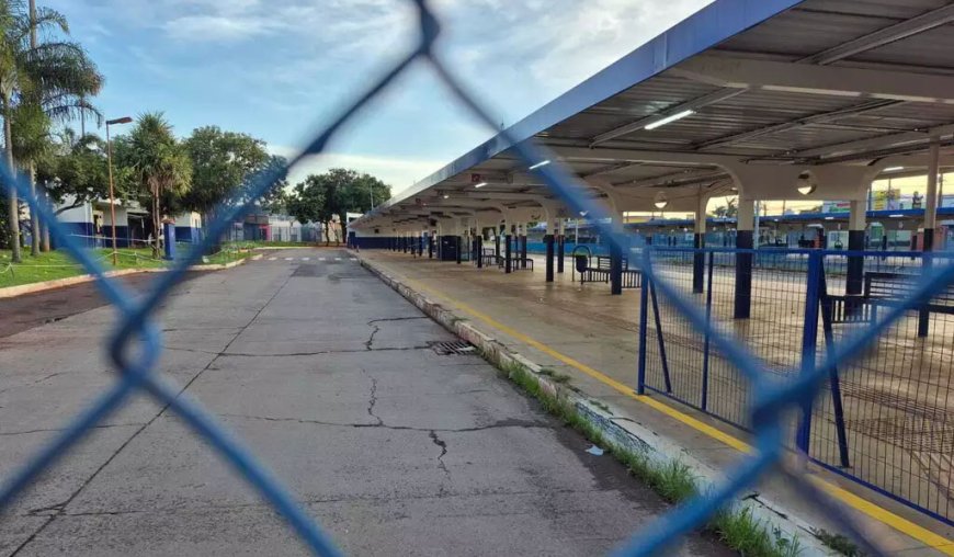 CAMPO GRANDE: Greve paralisa transporte coletivo e terminais amanhecem vazios