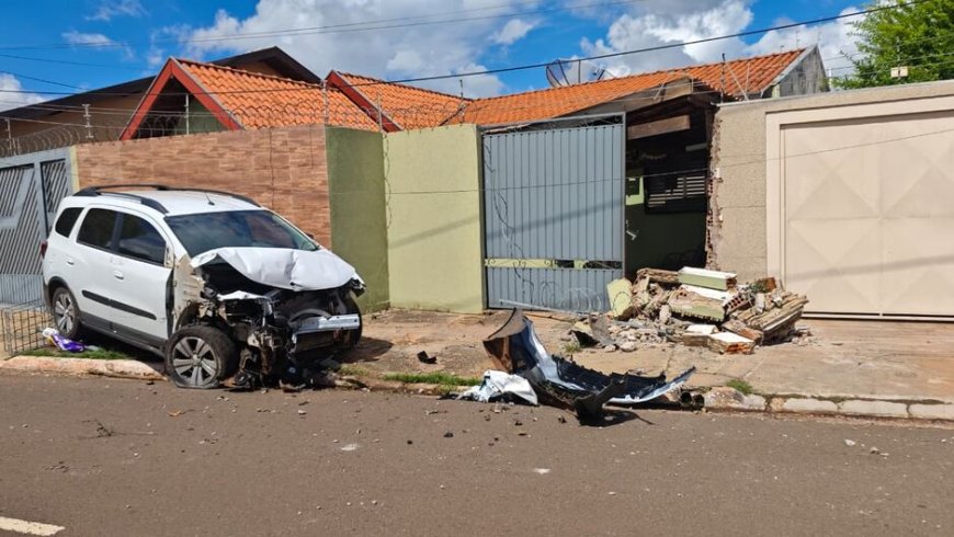 Acidente impressiona moradores na Avenida Presidente Vargas; motorista agradece com orações