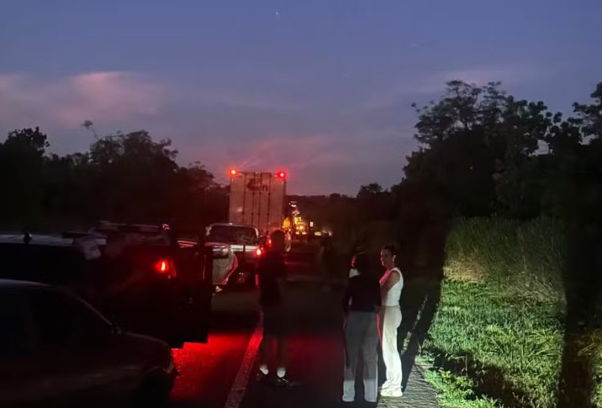 Grave acidente na BR-163 resulta na morte de mulher e deixa 12 ferido