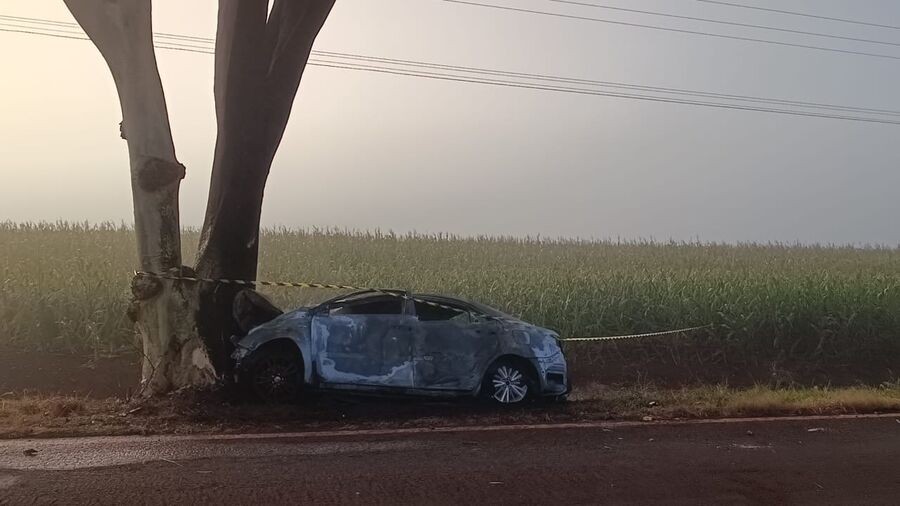 Tragédia na MS-379: Colisão contra árvore deixa dois mortos e um ferido grave entre Dourados e Panambi
