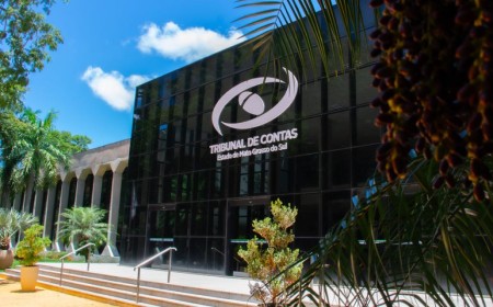 TCE determina ajustes na gestão de docentes da Prefeitura e derruba sigilo de processo