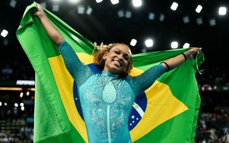 Rebeca Andrade brilha e conquista ouro no Pan de Ginástica