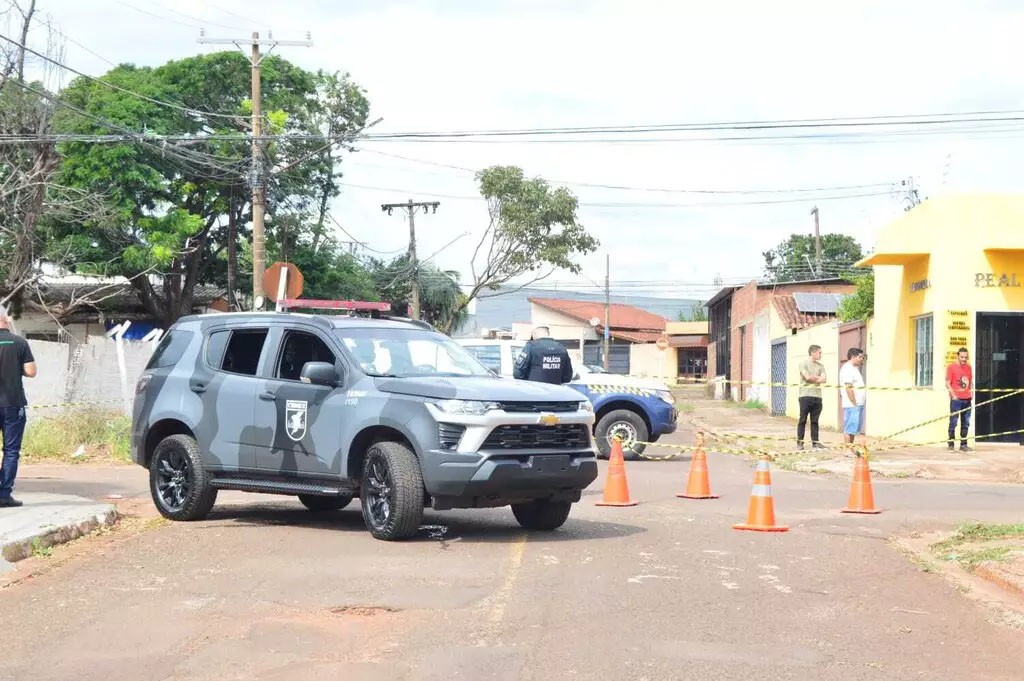 Fuga termina com motociclista baleado em Campo Grande