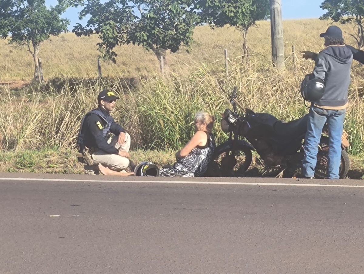 Pneu dianteiro careca estoura e deixa mulher ferida na BR-163, em Campo Grande