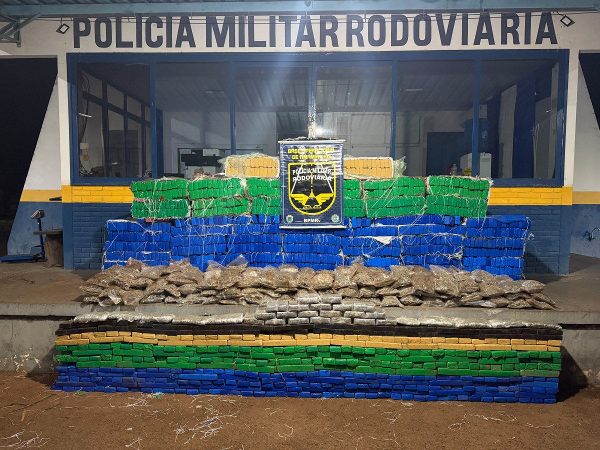 BPMRv apreende 1,8 tonelada de drogas na MS-289 e causa prejuízo de R$ 6,6 milhões ao tráfico