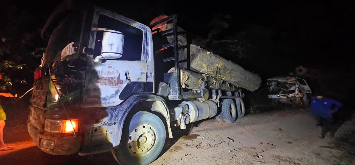 Uma pessoa morre e outra fica ferida vindo à óbito após ser atingida por um caminhão que estava manobrando de ré