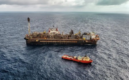 Petróleo brasileiro ganha força com alta na produção e exportações