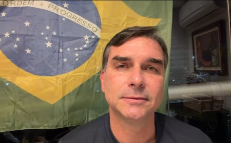 Decisão de Moraes de suspender visitas a Bolsonaro gera debate interno no STF