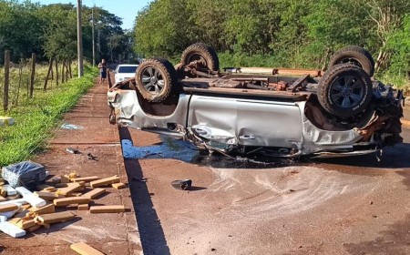 Traficante capota caminhonete carregada com drogas na BR-463