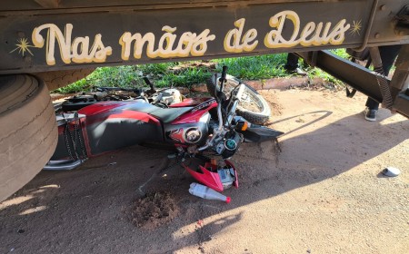 Motociclista de 37 anos sobrevive a acidente com carro e caminhão no Conjunto Residencial Buriati