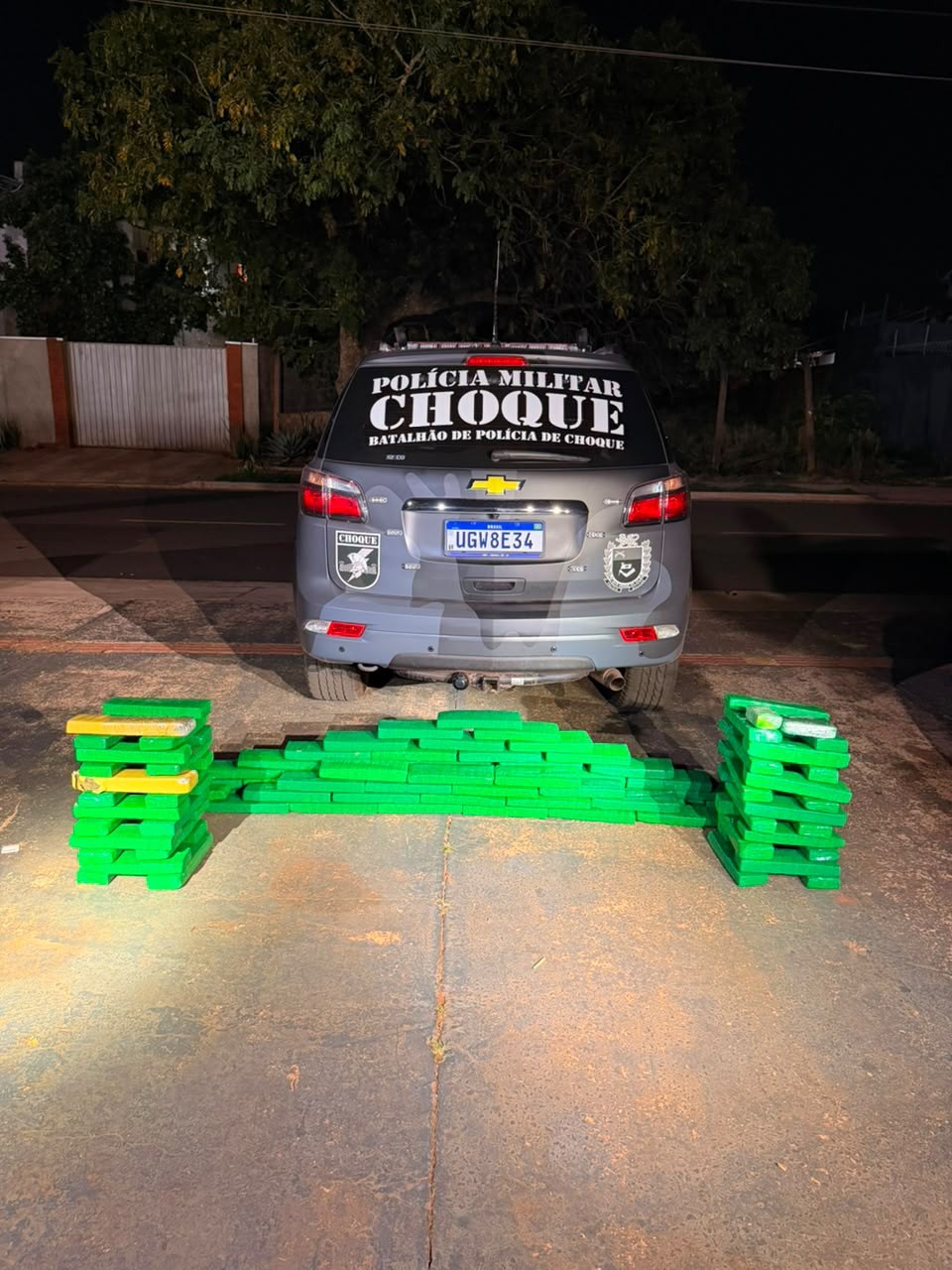Casal é preso pelo BPChoque com 120 kg de maconha e prejuízo ao tráfico passa de R$ 290 mil em Campo Grande