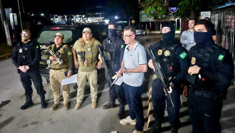 PF e órgãos de segurança prende foragido da Justiça na fronteira entre Brasil e Bolívia em Corumbá