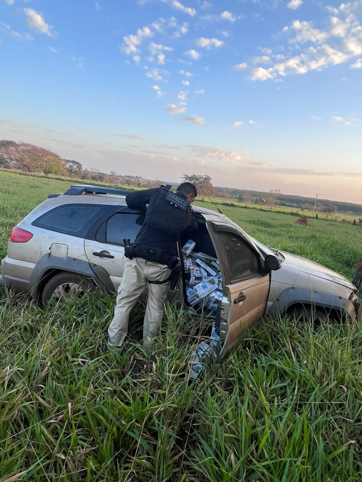Operação "Comboio" apreende 25 veículos e prende 16 pessoas por contrabando e crime organizado em Brasilândia