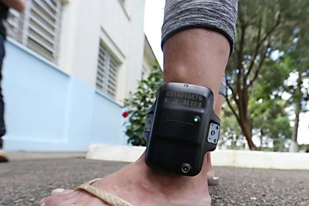 Governo de MS amplia monitoramento de presos com contrato de R$ 1,5 milhão