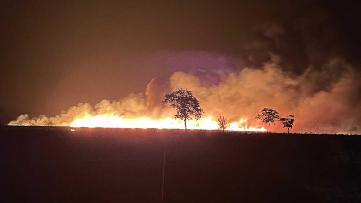 Fogo criminoso se espalha e causa prejuízo de R$ 40 mil em fazenda