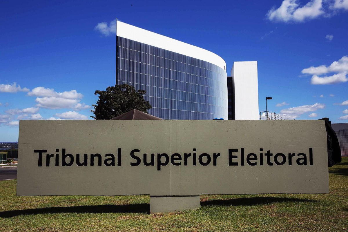 TSE adia reunião sobre IA e pesquisas eleitorais