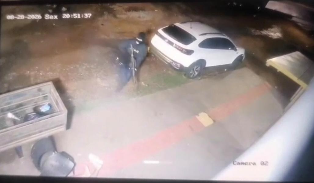 Empresário de 35 anos é morto a tiros de fuzil em frente a barbearia em Campo Grande
