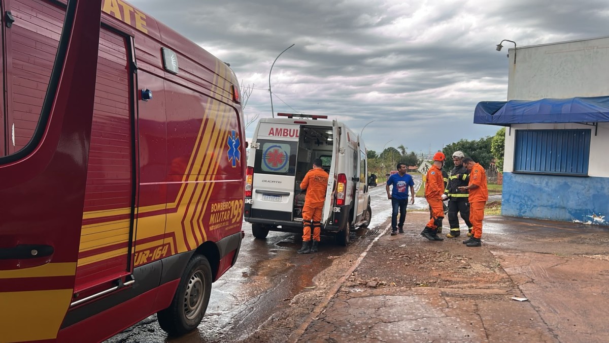 Motorista fica desorientada após carro capotar na MS-355 em Terenos