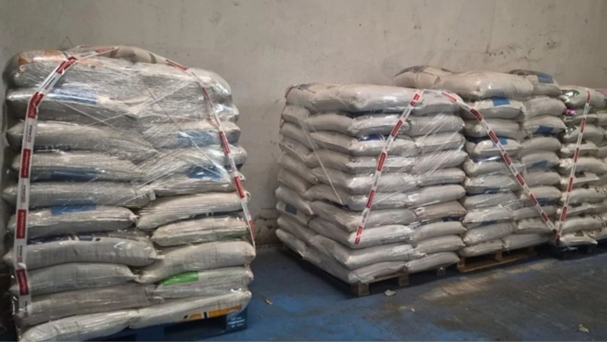 Fiscalização interdita fábrica de arroz após apreensão de produtos contaminados