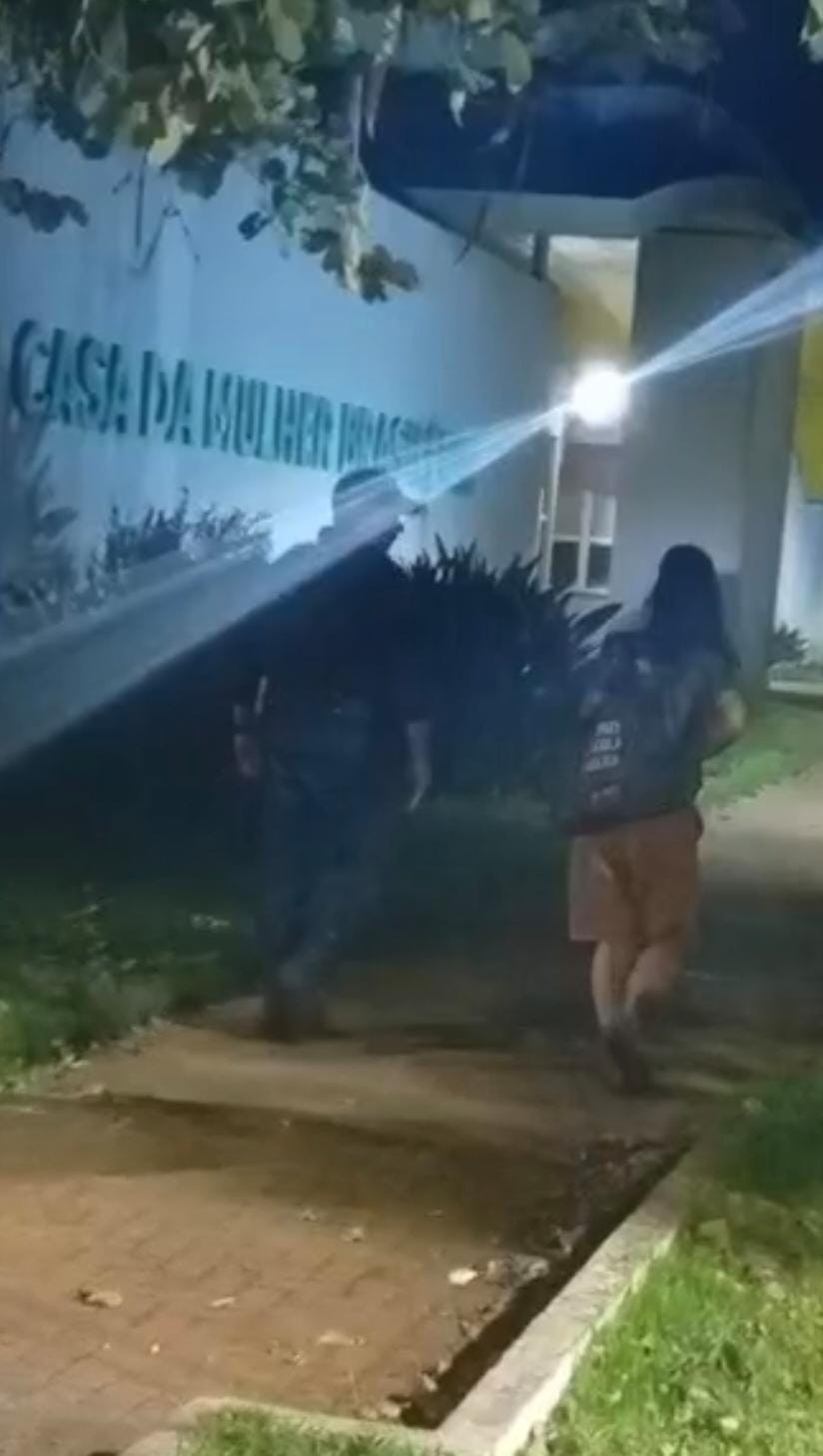 Homem mantém esposa trancada em casa, foge e é procurado por violência doméstica e estupro em Campo Grande