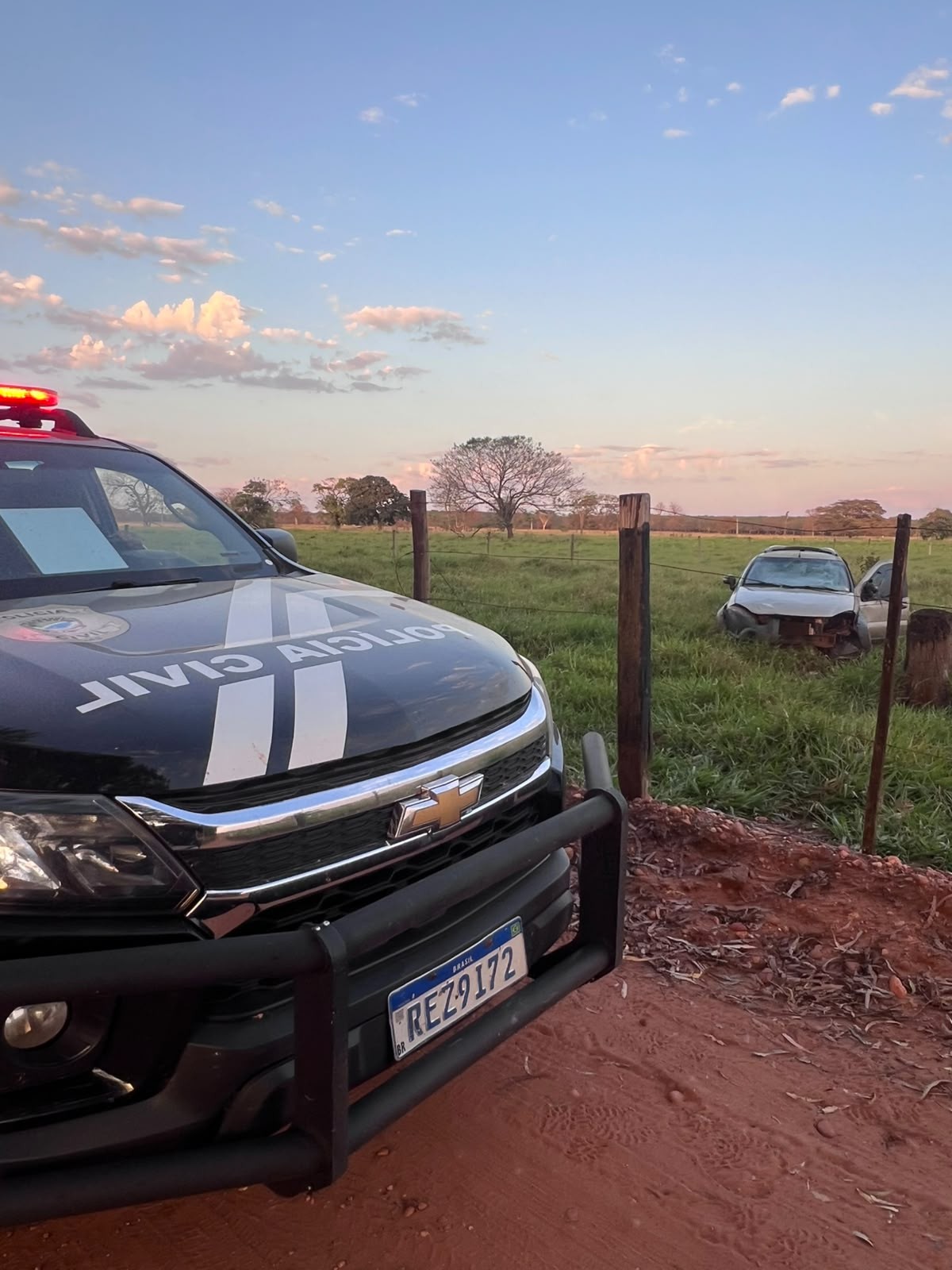 Operação "Comboio" apreende 25 veículos e prende 16 pessoas por contrabando e crime organizado em Brasilândia