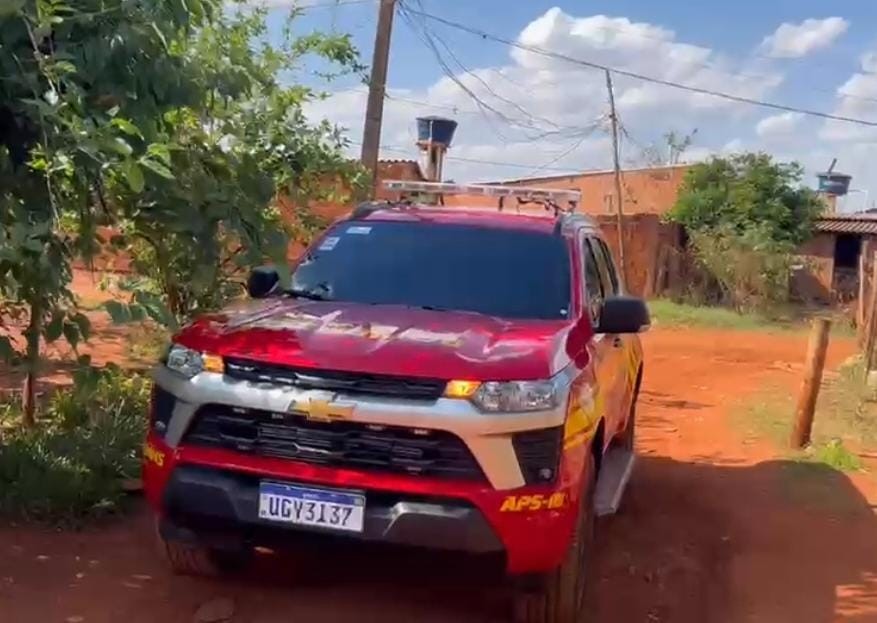 Briga por causa de crianças termina com barraco incendiado no Jardim Noroeste