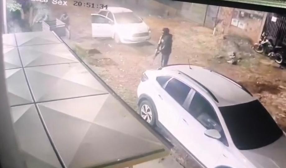 Empresário de 35 anos é morto a tiros de fuzil em frente a barbearia em Campo Grande
