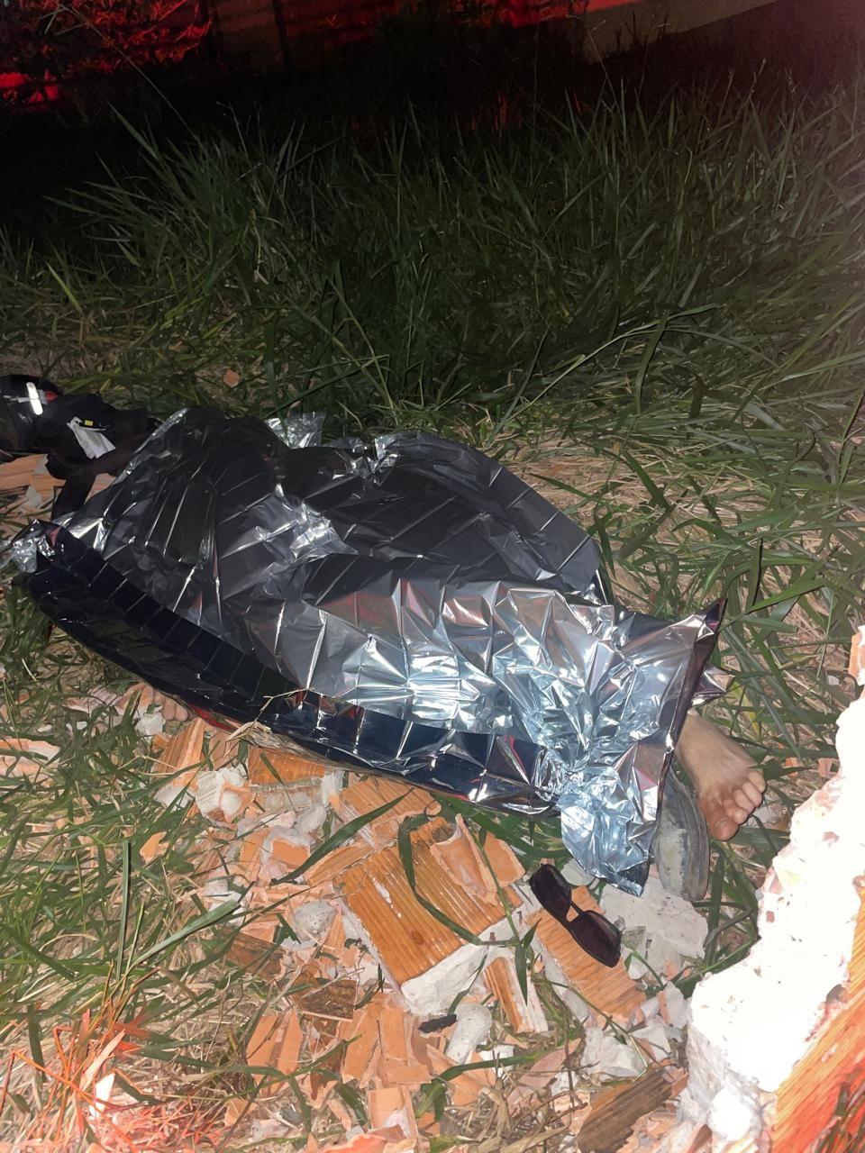Motociclista morre ao desviar de cachorro e colidir contra muro no Jardim Tijuca, em Campo Grande
