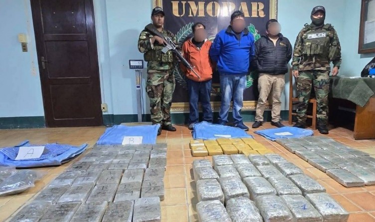 Ônibus que buscaria o São Paulo na Bolívia é apreendido com 86 kg de maconha