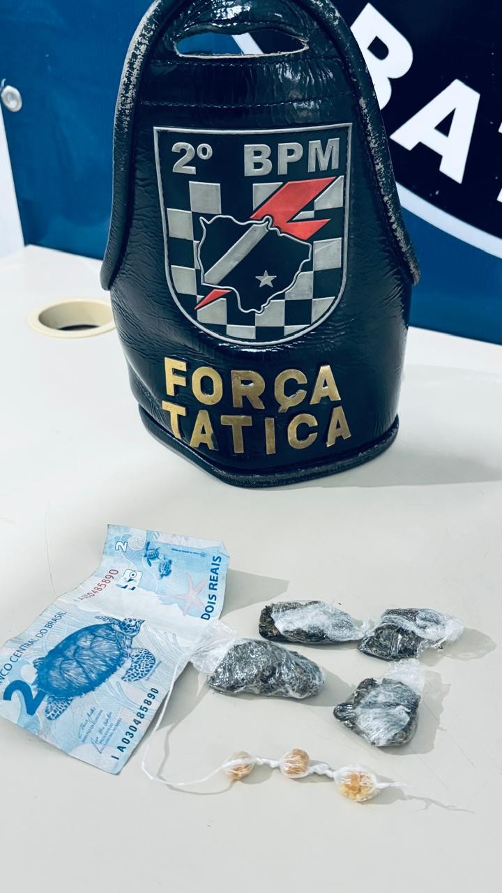 Homem de 22 anos é preso por tráfico de drogas pela Força Tática em Três Lagoas