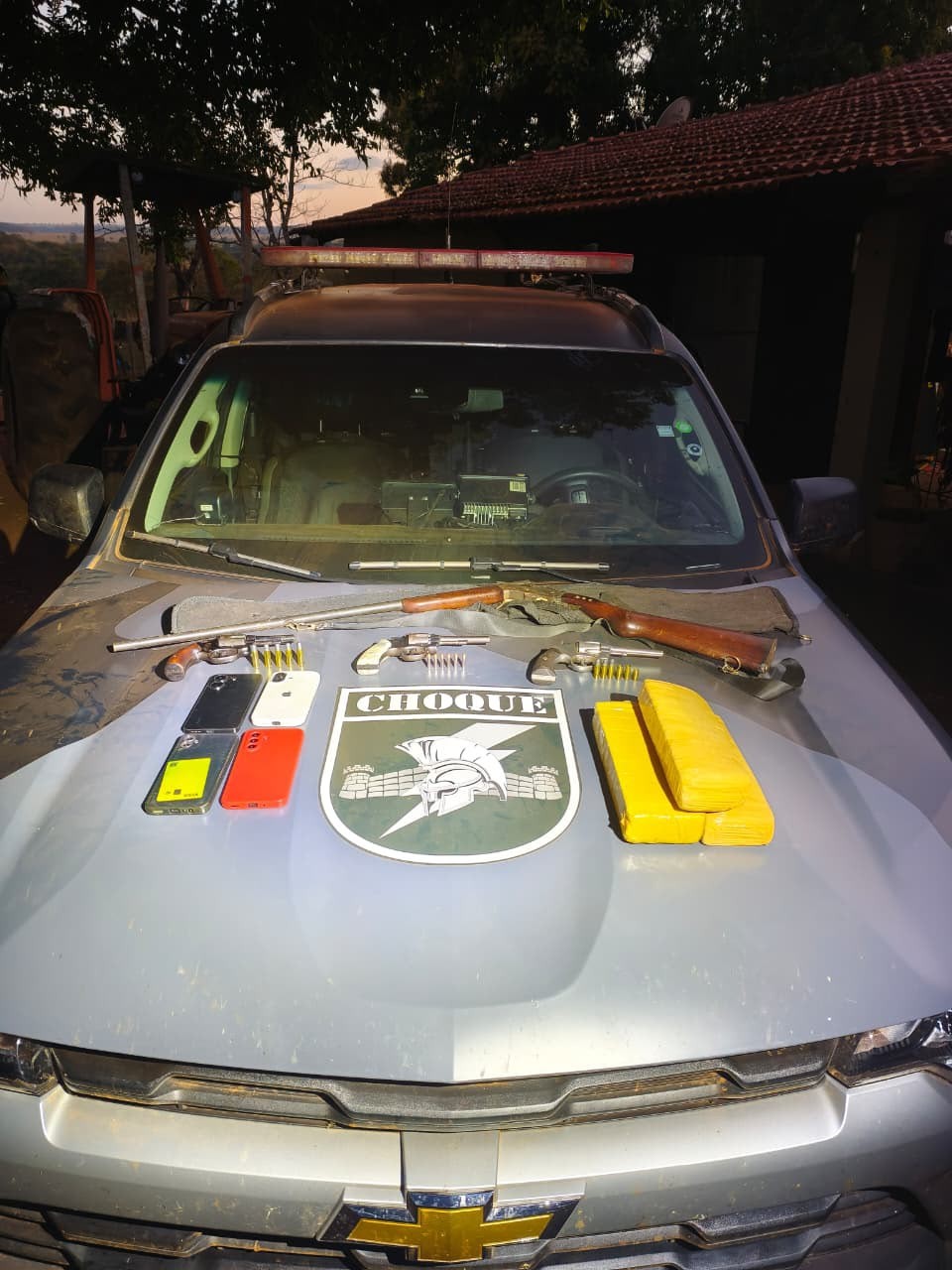 BPChoque confronta suspeitos de duplo homicídio, apreende armas e drogas e efetua prisão na zona rural de Cassilândia