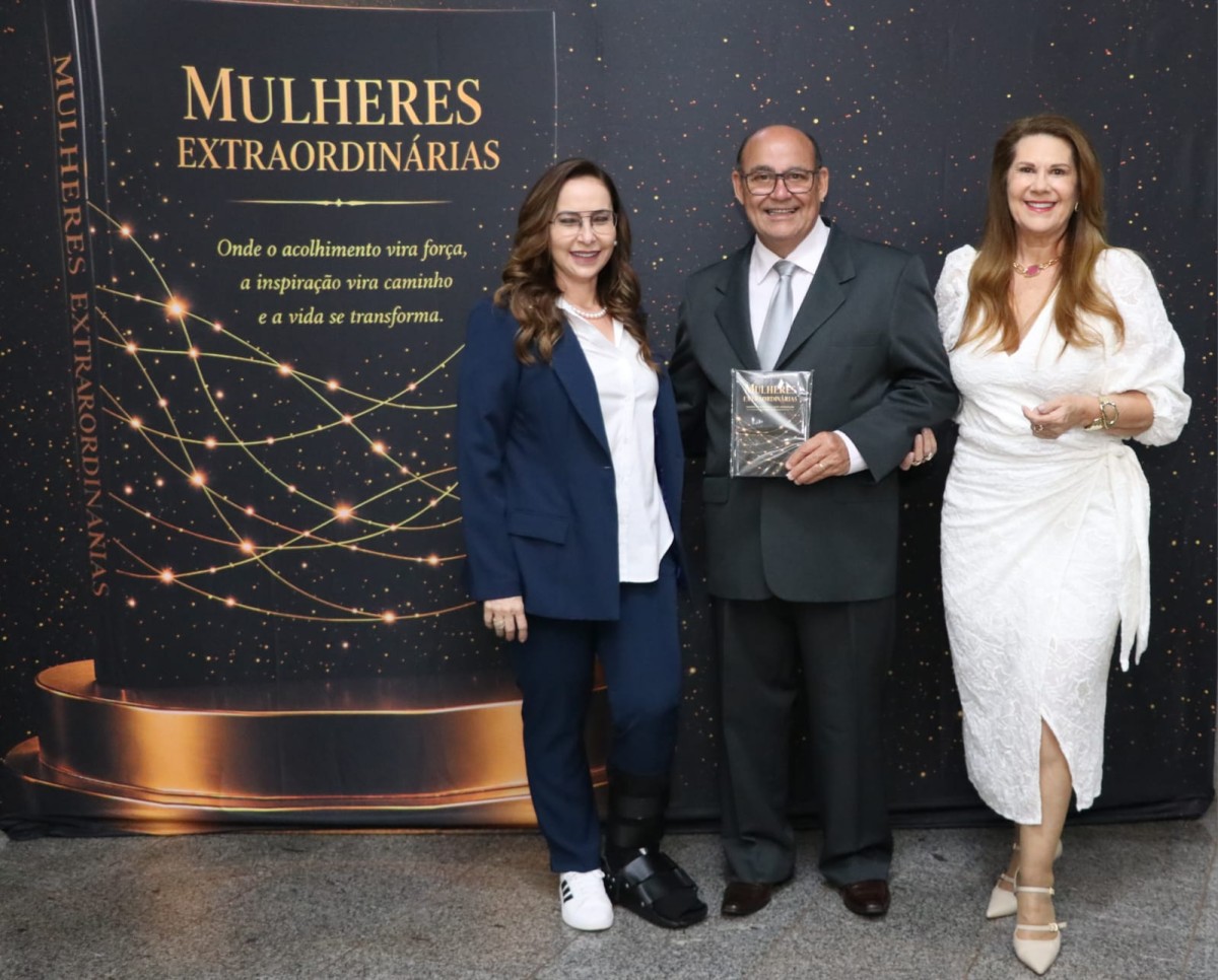 Força, Trajetória e Inspiração: Câmara Homenageia Coautoras do Livro “Mulheres Extraordinárias”