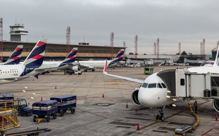 Anvisa atualiza regras de segurança sanitária para aviões e aeroportos