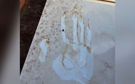 Pegada gigante em túmulo provoca mistério em Rio Brilhante
