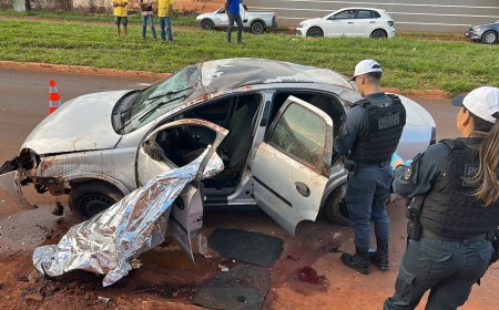 Motorista de 27 anos morre após capotar carro na Avenida Guaicurus, em Campo Grande