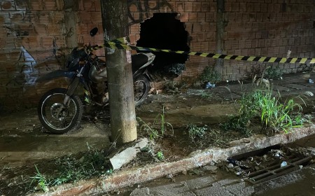 Motociclista morre ao desviar de cachorro e colidir contra muro no Jardim Tijuca, em Campo Grande